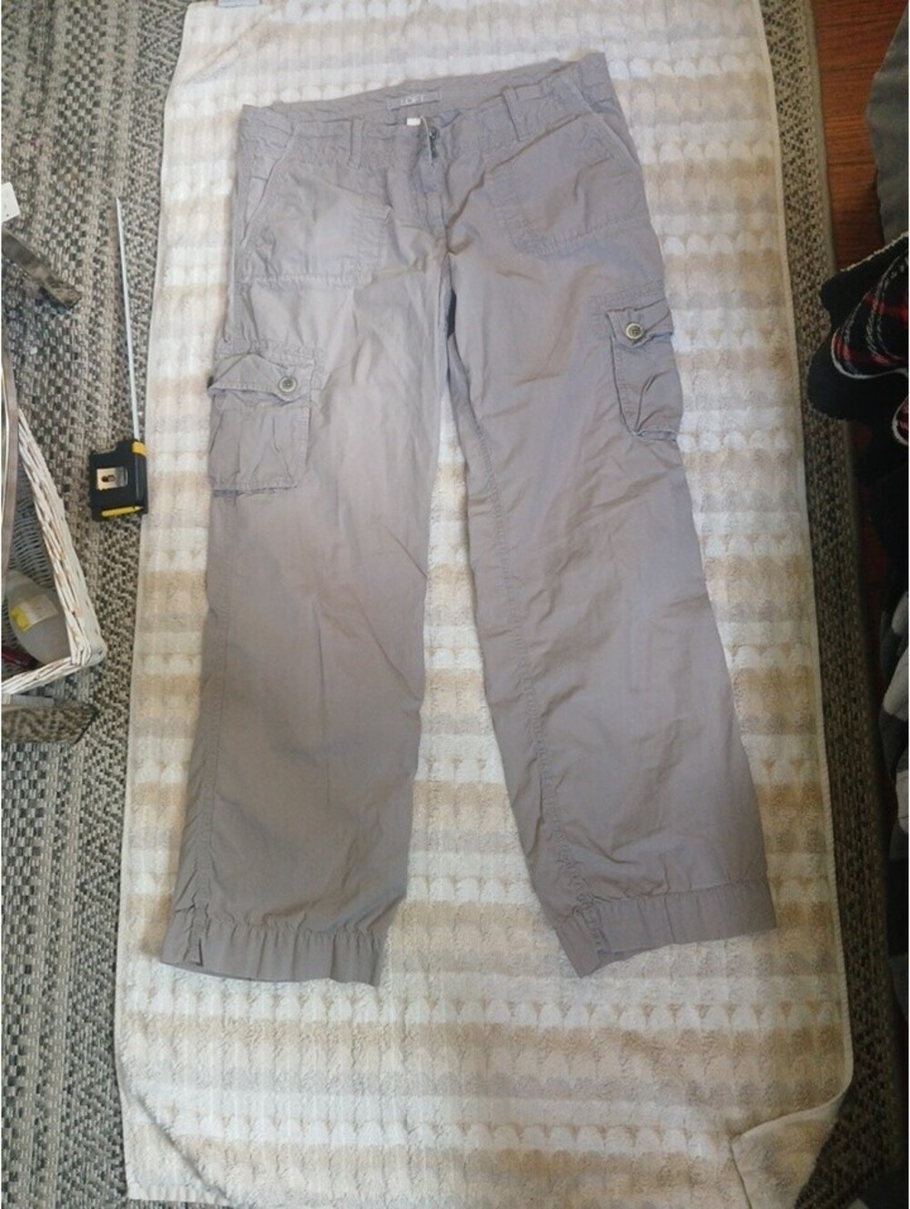 LOFT Women’s Cargo Pants Size 10 Petite Gray Cropped Utility Casual Boho Cottage